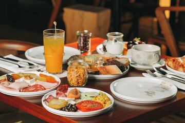 Breakfast meal