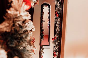 Handrails in stairways