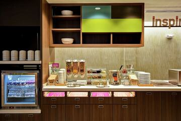 Breakfast/Coffee Service 35 of 40