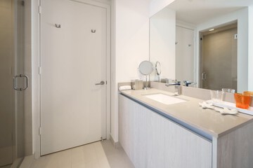 Bathroom sink