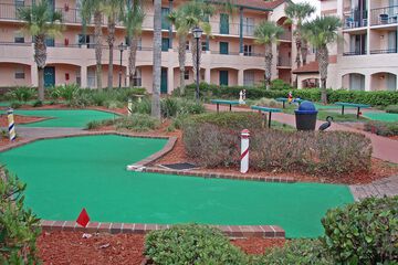 Mini-golf