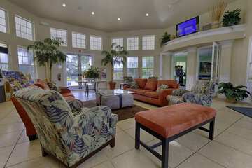 Lobby lounge