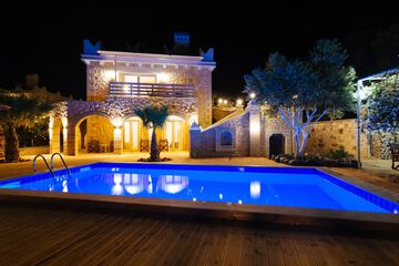 Private pool