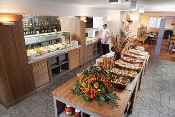 Breakfast buffet