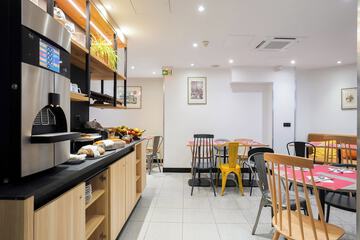 Breakfast area