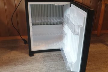 Mini-refrigerator