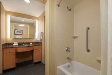 Room 21 of 40