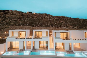 Front of property - evening/night