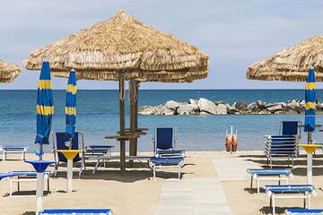 Beach bar
