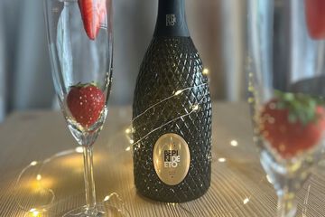Champagne service