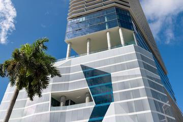 Hotel 2 of 80