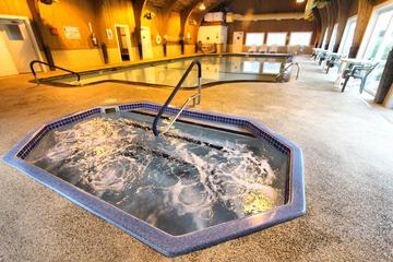 Indoor spa tub