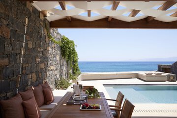 Private pool