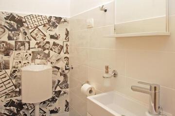 Photo 34