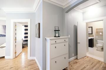 Room 90 of 151
