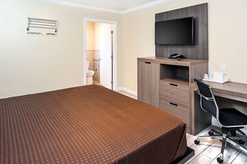 Room 40 of 43