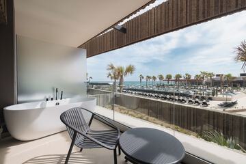 Beach/ocean view
