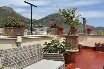 Sundeck