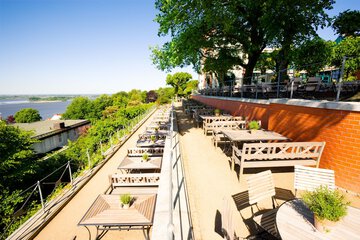 Sundeck