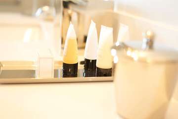 Bathroom amenities