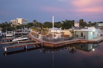 Dock