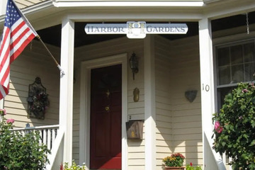 Harbor Gardens Inn