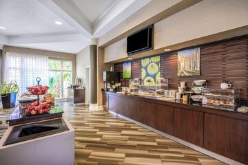 Breakfast/Coffee Service 27 of 30