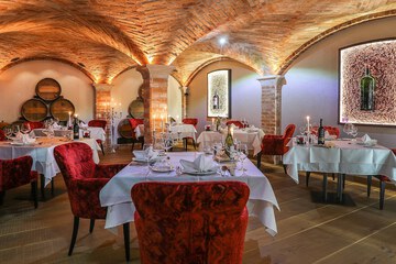 Couples dining