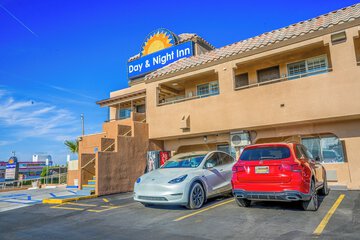 Electric vehicle charging station