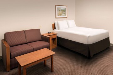 Room 13 of 16