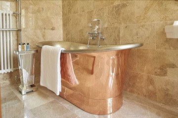 Deep soaking bathtub