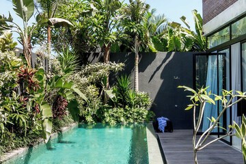 Private pool