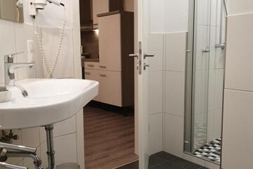 Photo 34