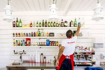 Sports bar