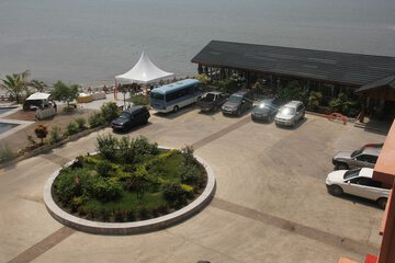 Beach/ocean view
