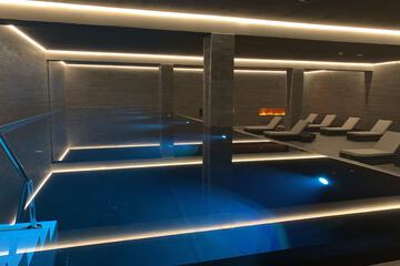 Exercise/lap pool