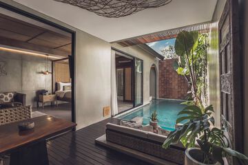 Private pool