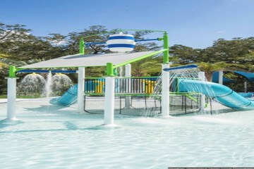 Pool waterfall