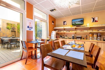 Breakfast area