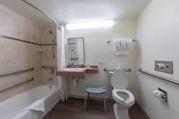 Room 52 of 65