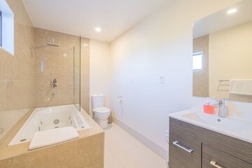 Jetted tub
