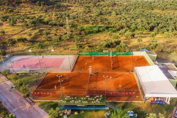 Tennis court
