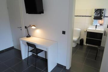 Photo 43