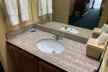 Bathroom sink