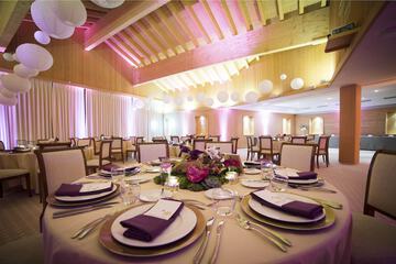 Banquet hall