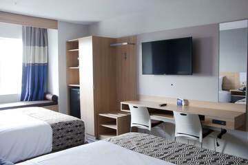 Microtel Inn & Suites by Wyndham Camp Lejeune / Jacksonville