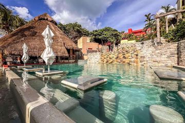 Poolside bar