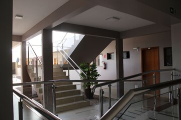 Handrails in stairways