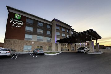 Holiday Inn Express & Suites Detroit Northwest - Livonia by IHG