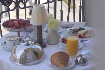 Room service - dining